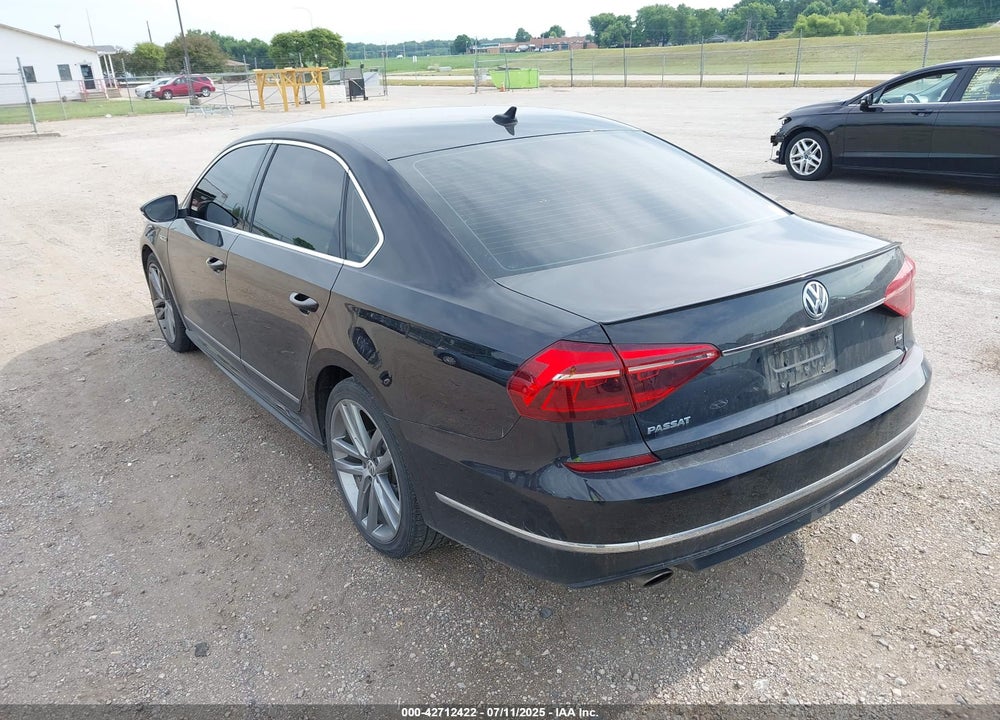 2017 VOLKSWAGEN PASSAT VIN: 1VWDT7A3XHC045240