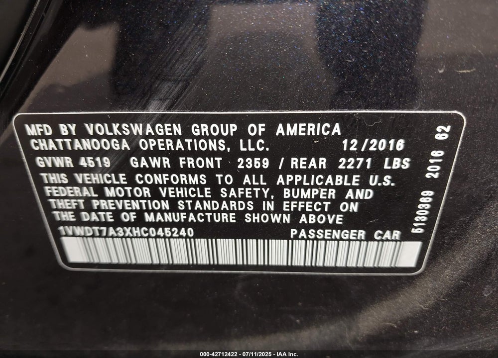 2017 VOLKSWAGEN PASSAT VIN: 1VWDT7A3XHC045240