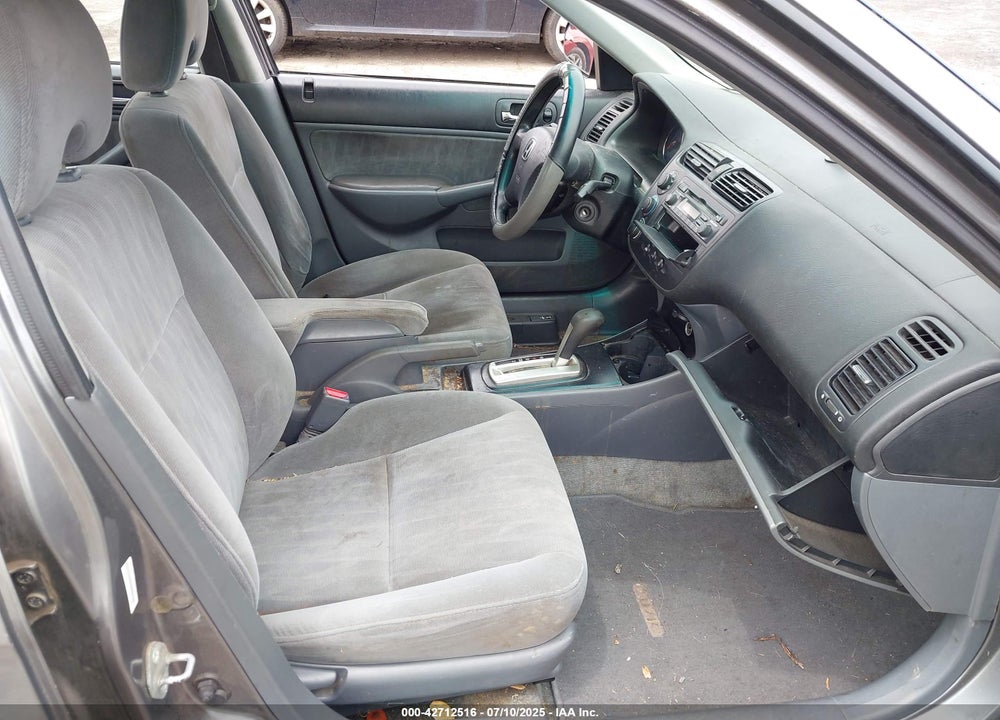 2005 HONDA CIVIC LX VIN: 2HGES16565H525545