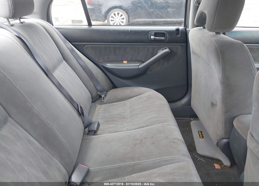 2005 HONDA CIVIC LX VIN: 2HGES16565H525545