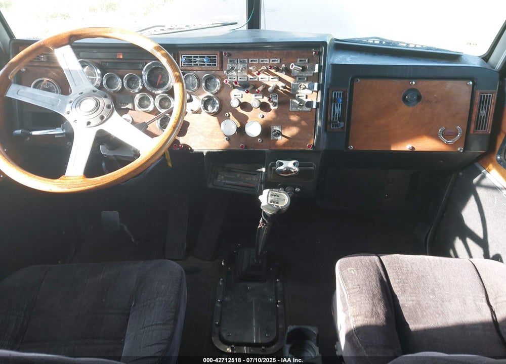 1987 PETERBILT 379 VIN: 1XP5DB9X9HN212155