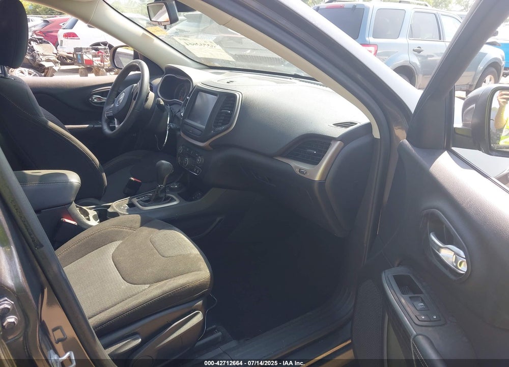 2016 JEEP CHEROKEE VIN: 1C4PJMCB4GW120472