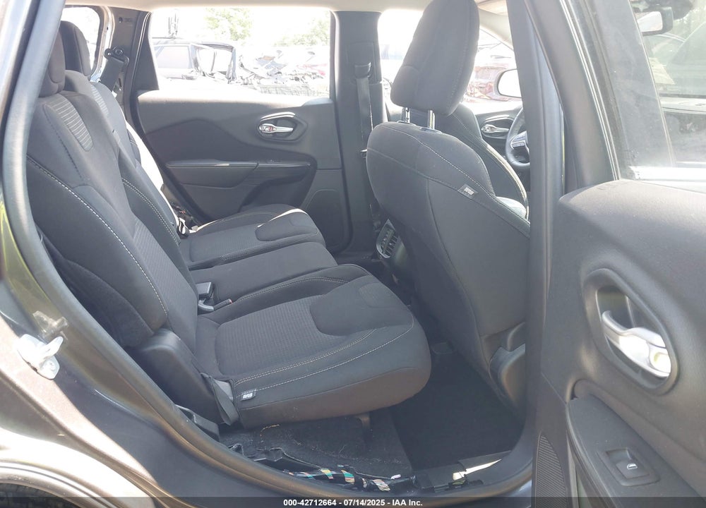 2016 JEEP CHEROKEE VIN: 1C4PJMCB4GW120472