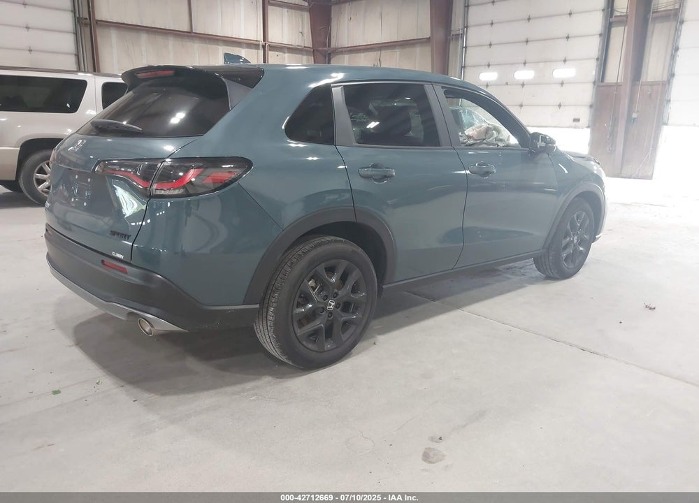 2025 HONDA HR-V VIN: 3CZRZ2H52SM741527