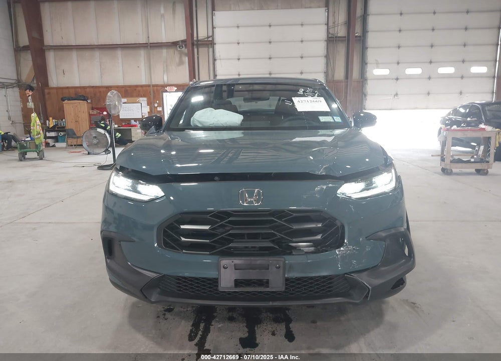2025 HONDA HR-V VIN: 3CZRZ2H52SM741527
