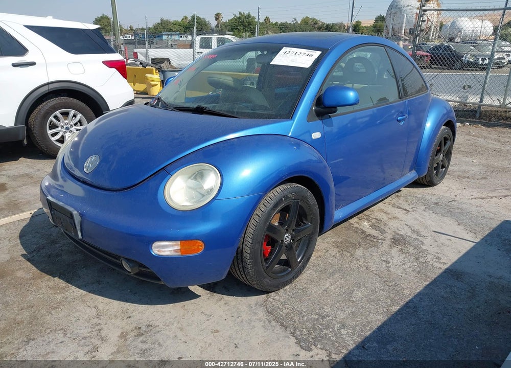 2000 VOLKSWAGEN NEW BEETLE GLS 1.8L TURBO VIN: 3VWCD21C9YM488215