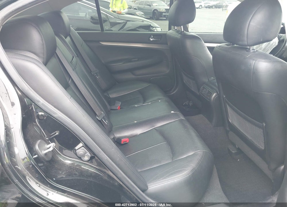 2011 INFINITI G37 JOURNEY VIN: JN1CV6AP3BM301230