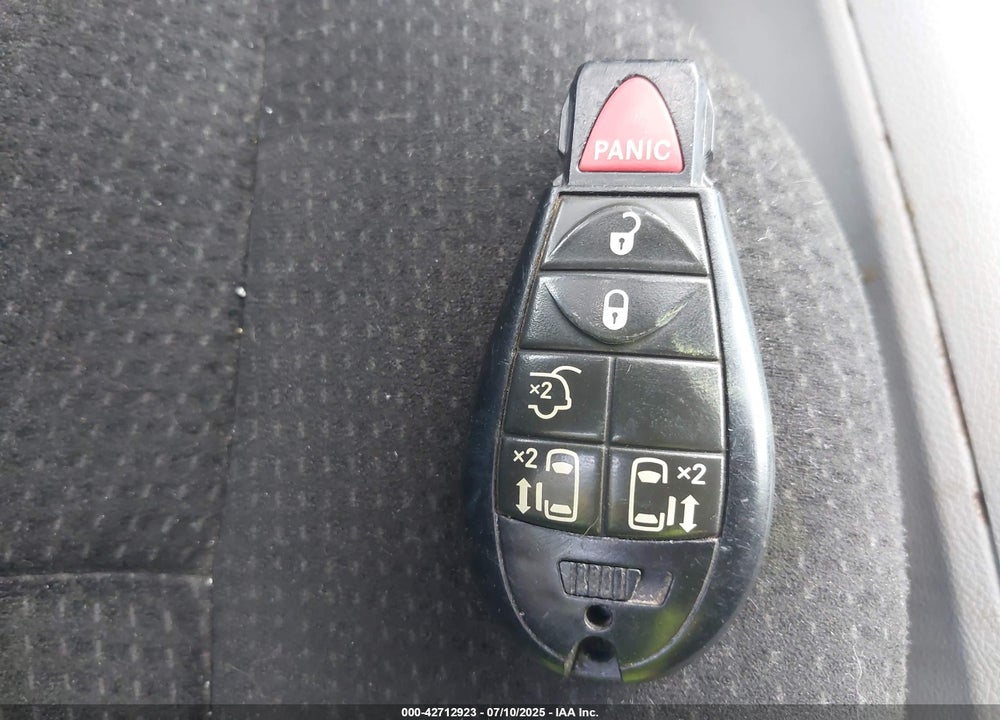 2012 DODGE GRAND CARAVAN SXT VIN: 2C4RDGCG8CR167598