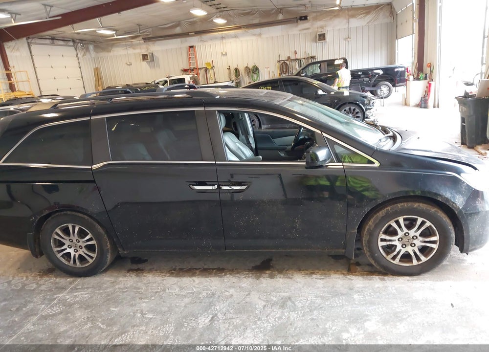 2011 HONDA ODYSSEY EX-L VIN: 5FNRL5H65BB091758