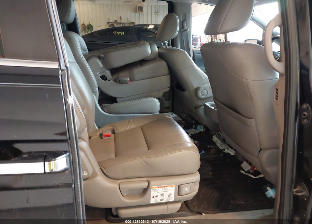 2011 HONDA ODYSSEY EX-L VIN: 5FNRL5H65BB091758