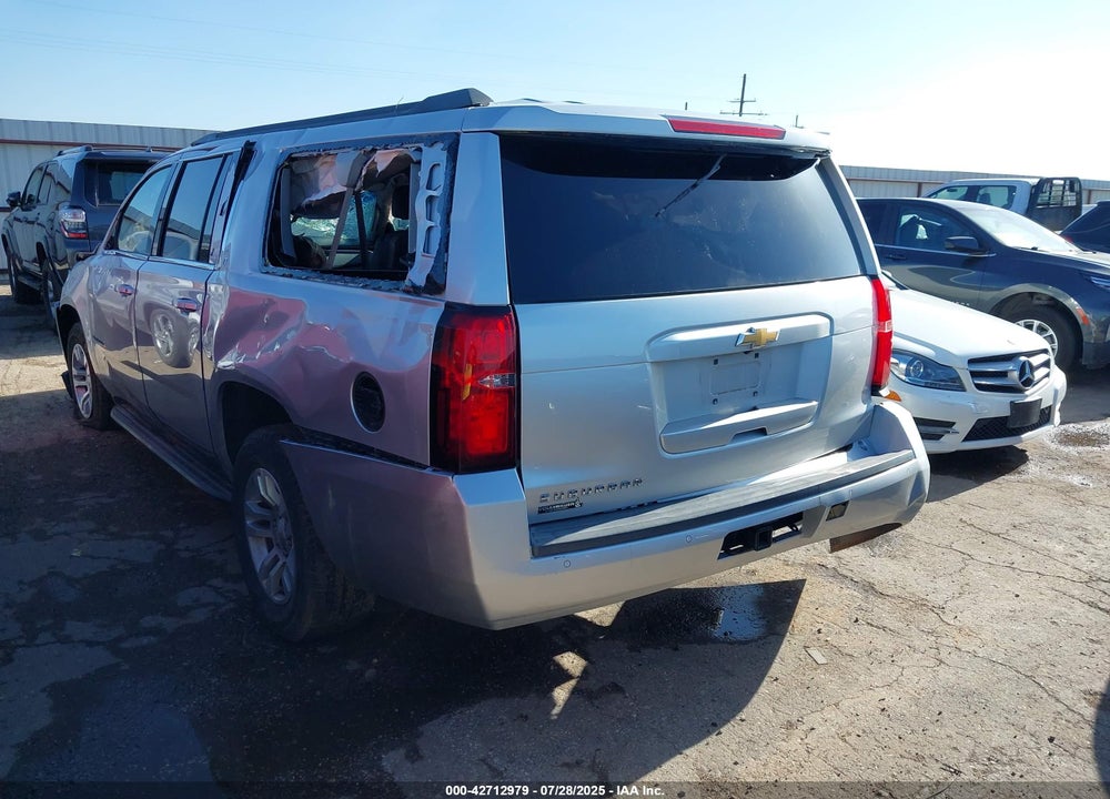2017 CHEVROLET SUBURBAN VIN: 1GNSCHKC3HR225596