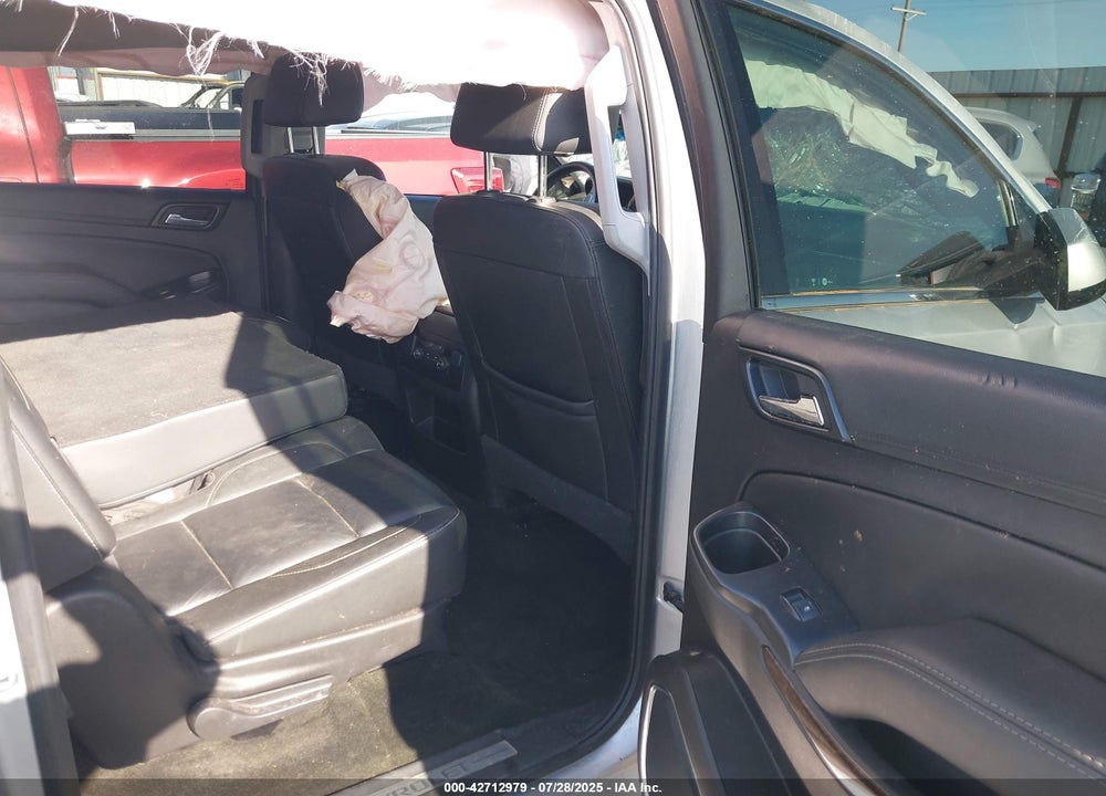 2017 CHEVROLET SUBURBAN VIN: 1GNSCHKC3HR225596