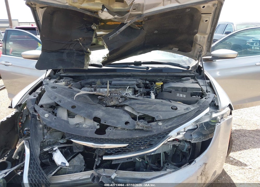 2016 CHRYSLER 200 VIN: 1C3CCCFB2GN182719