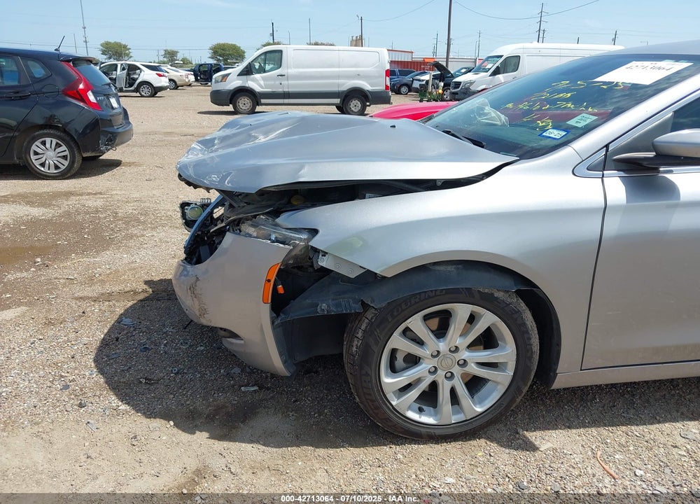 2016 CHRYSLER 200 VIN: 1C3CCCFB2GN182719