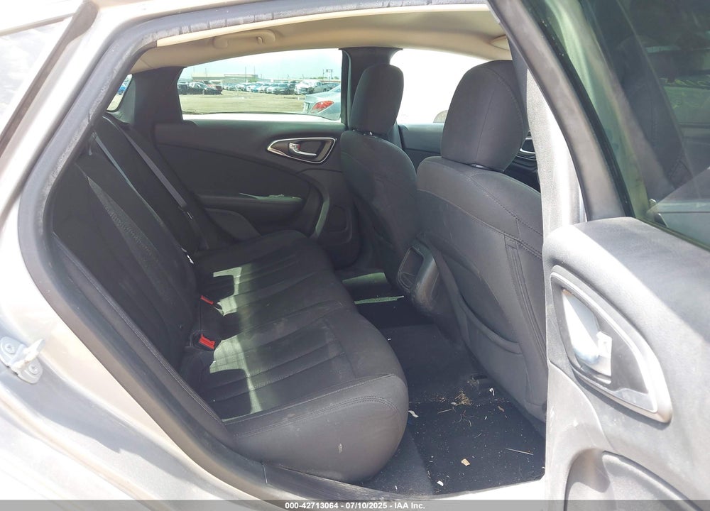 2016 CHRYSLER 200 VIN: 1C3CCCFB2GN182719