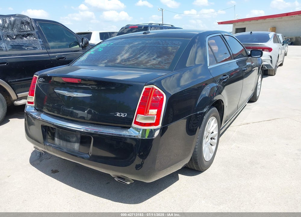 2014 CHRYSLER 300 VIN: 2C3CCAAG9EH132557