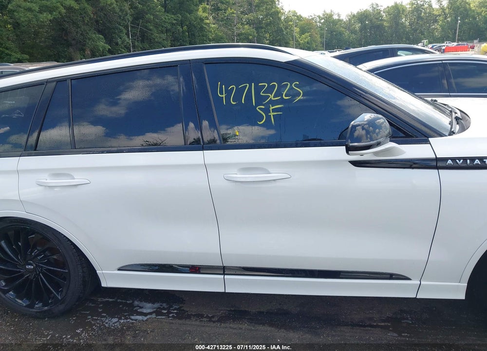 2024 LINCOLN AVIATOR VIN: 5LM5J9XC0RGL07608