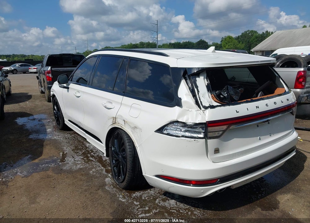 2024 LINCOLN AVIATOR VIN: 5LM5J9XC0RGL07608