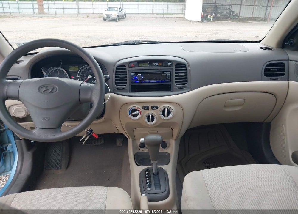 2008 HYUNDAI ACCENT GLS VIN: KMHCN46C68U277338