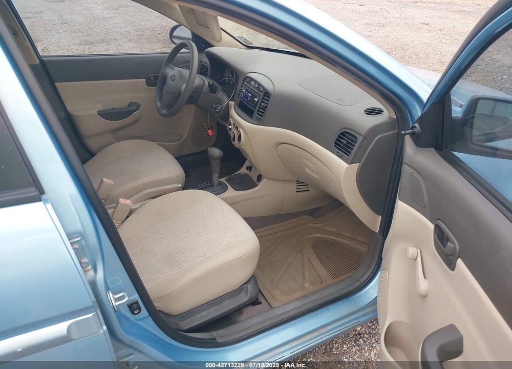 2008 HYUNDAI ACCENT GLS VIN: KMHCN46C68U277338