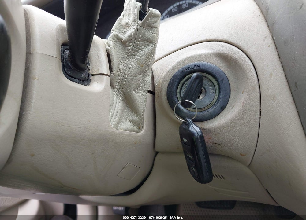 2001 TOYOTA AVALON VIN: 4T1BF28B51U170675