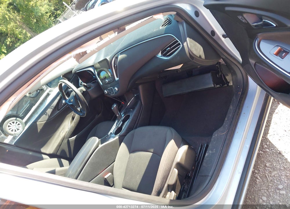 2018 CHEVROLET MALIBU VIN: 1G1ZD5ST9JF210703
