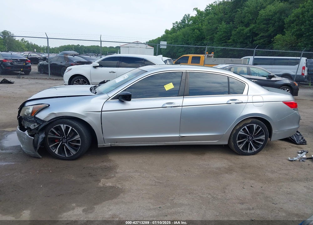 2010 HONDA ACCORD VIN: 1HGCP2F83AA010925