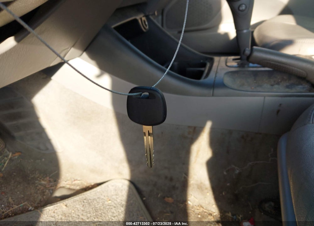 2004 TOYOTA CAMRY VIN: 4T1BF32K94U587977
