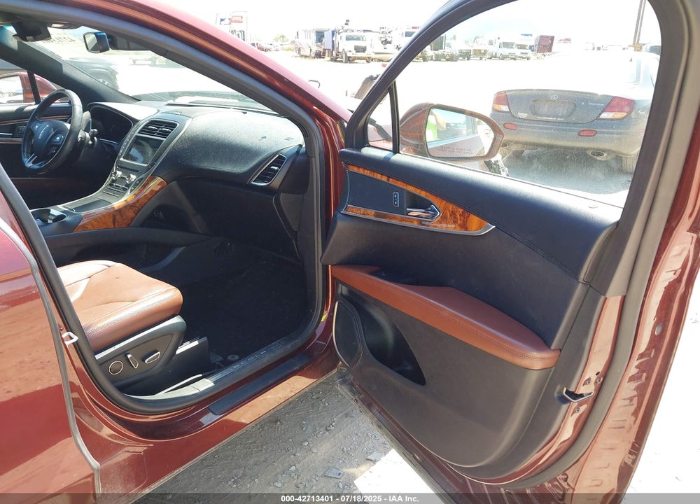 2016 LINCOLN MKX VIN: 2LMTJ8LP1GBL73381