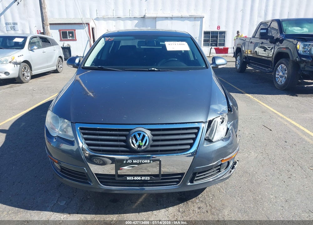 2010 VOLKSWAGEN PASSAT KOMFORT VIN: WVWJK7AN7AE097249