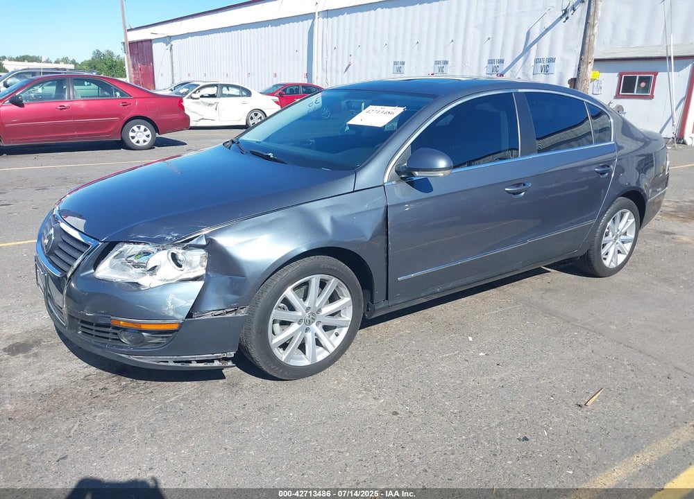2010 VOLKSWAGEN PASSAT KOMFORT VIN: WVWJK7AN7AE097249