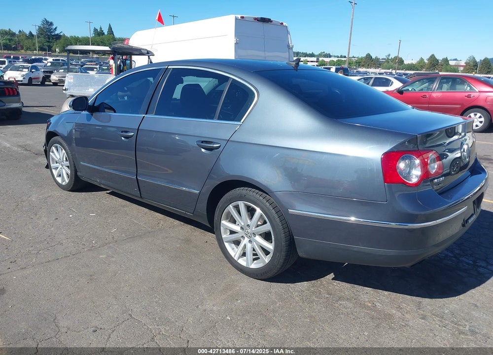 2010 VOLKSWAGEN PASSAT KOMFORT VIN: WVWJK7AN7AE097249