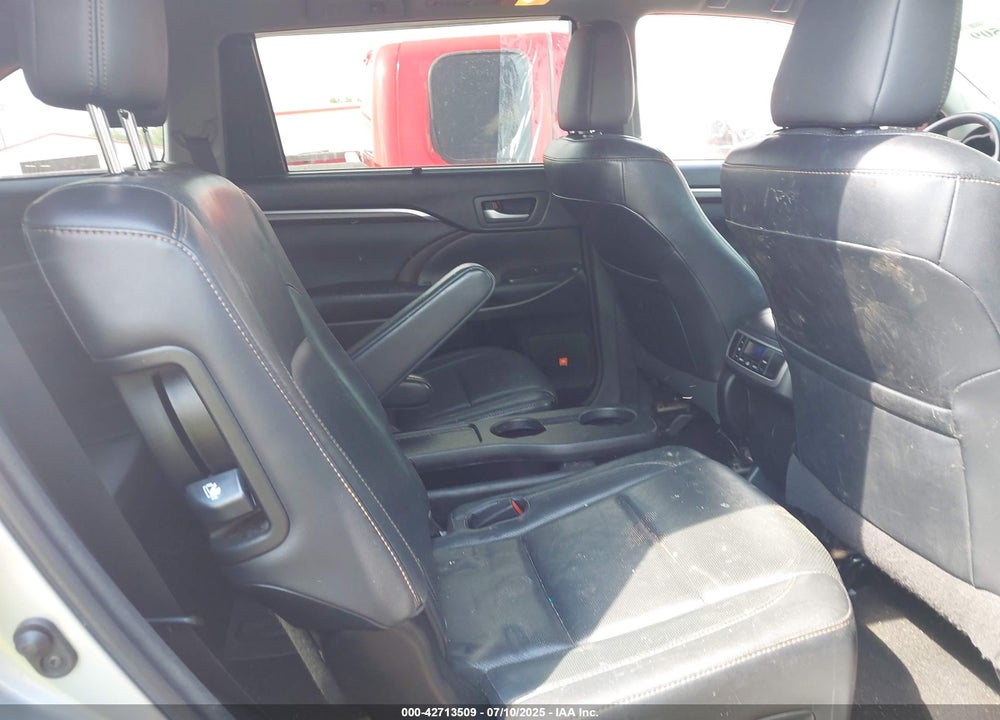 2016 TOYOTA HIGHLANDER VIN: 5TDYKRFH2GS126866
