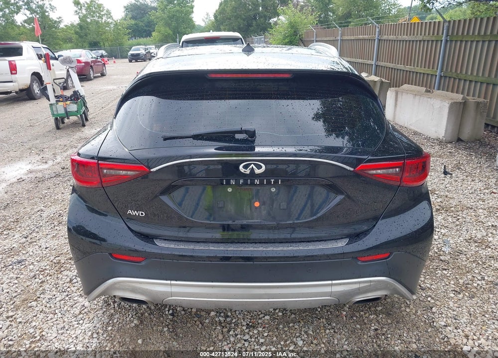 2017 INFINITI QX30 VIN: SJKCH5CR6HA025761