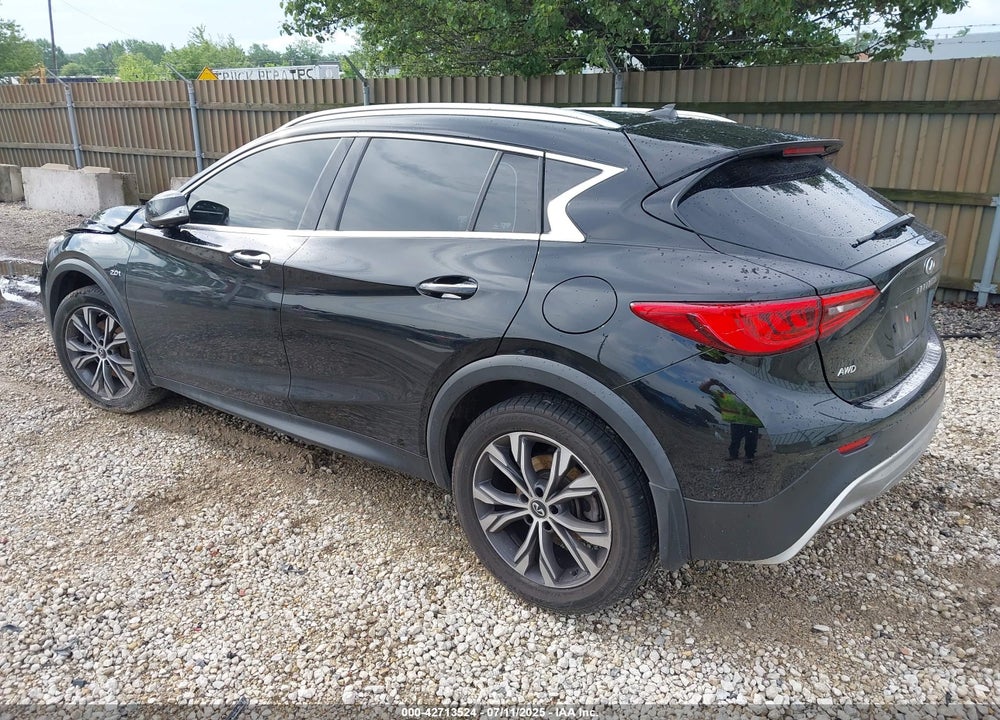 2017 INFINITI QX30 VIN: SJKCH5CR6HA025761
