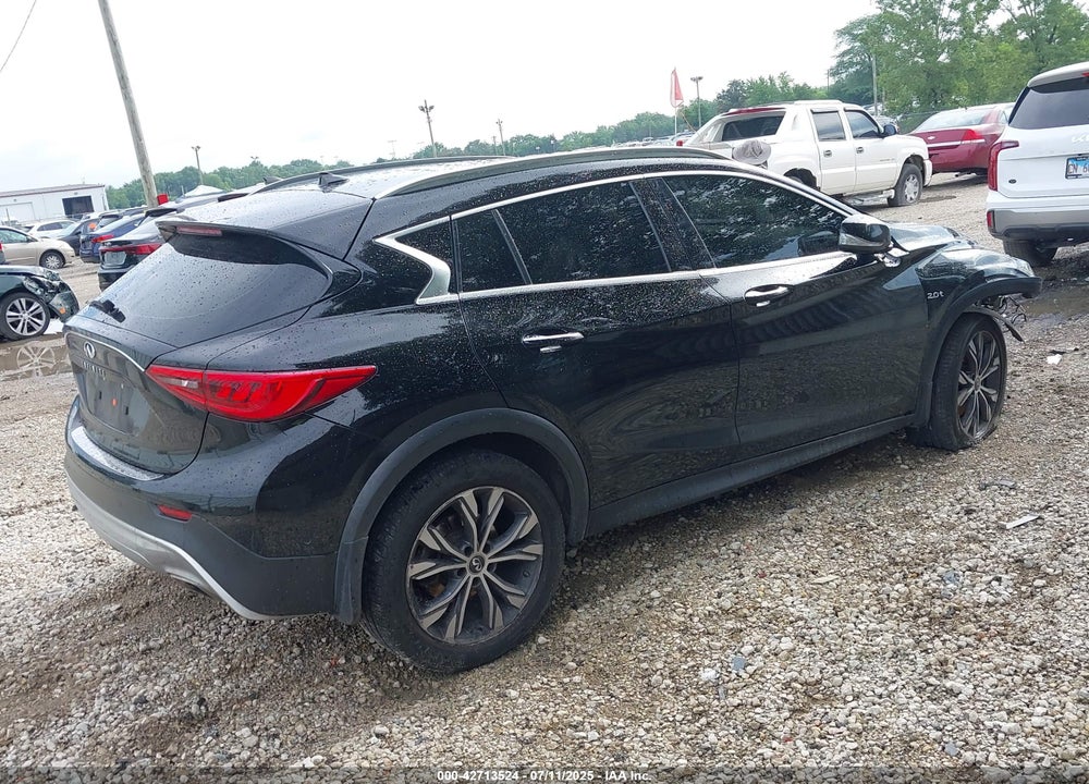 2017 INFINITI QX30 VIN: SJKCH5CR6HA025761