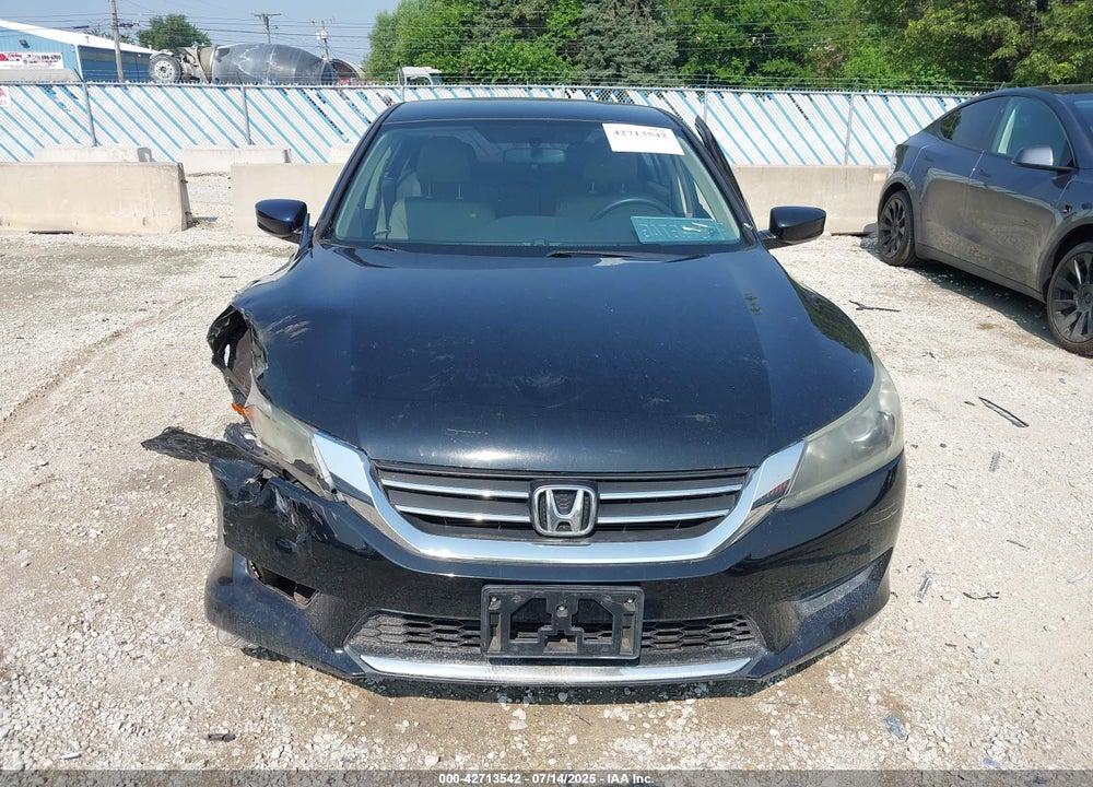 2014 HONDA ACCORD VIN: 1HGCR2F32EA233753