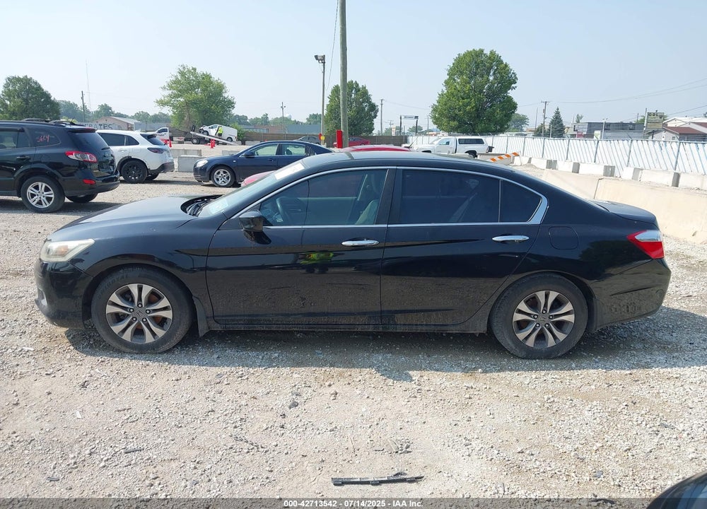 2014 HONDA ACCORD VIN: 1HGCR2F32EA233753
