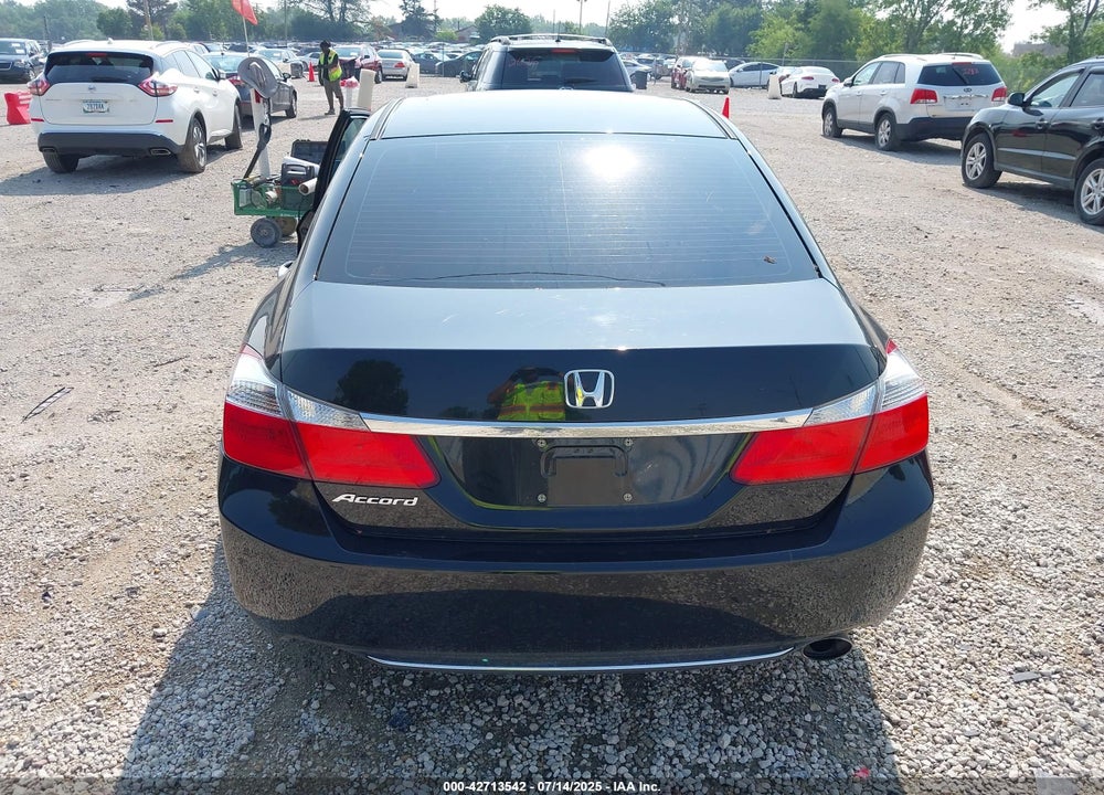 2014 HONDA ACCORD VIN: 1HGCR2F32EA233753