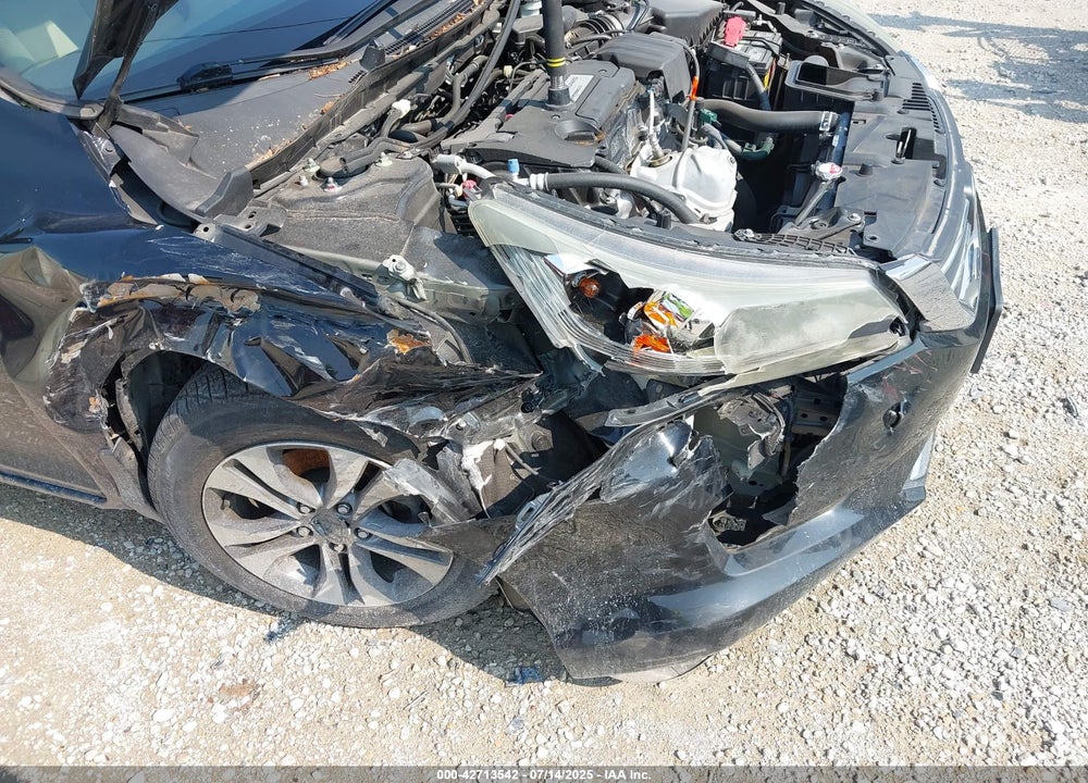 2014 HONDA ACCORD VIN: 1HGCR2F32EA233753