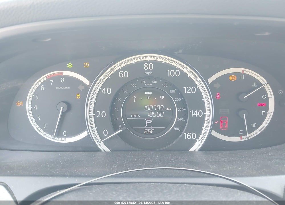 2014 HONDA ACCORD VIN: 1HGCR2F32EA233753