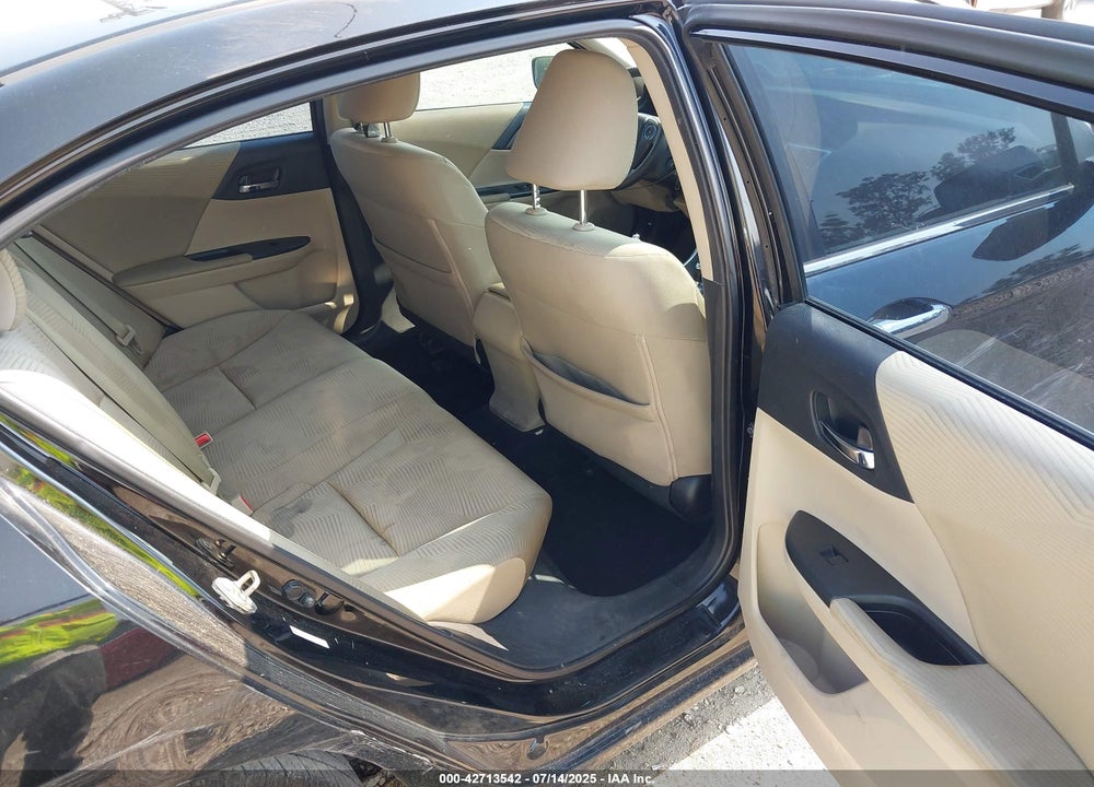 2014 HONDA ACCORD VIN: 1HGCR2F32EA233753