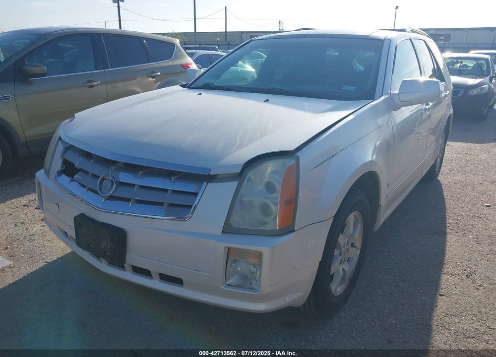 2008 CADILLAC SRX VIN: 1GYEE637080132586