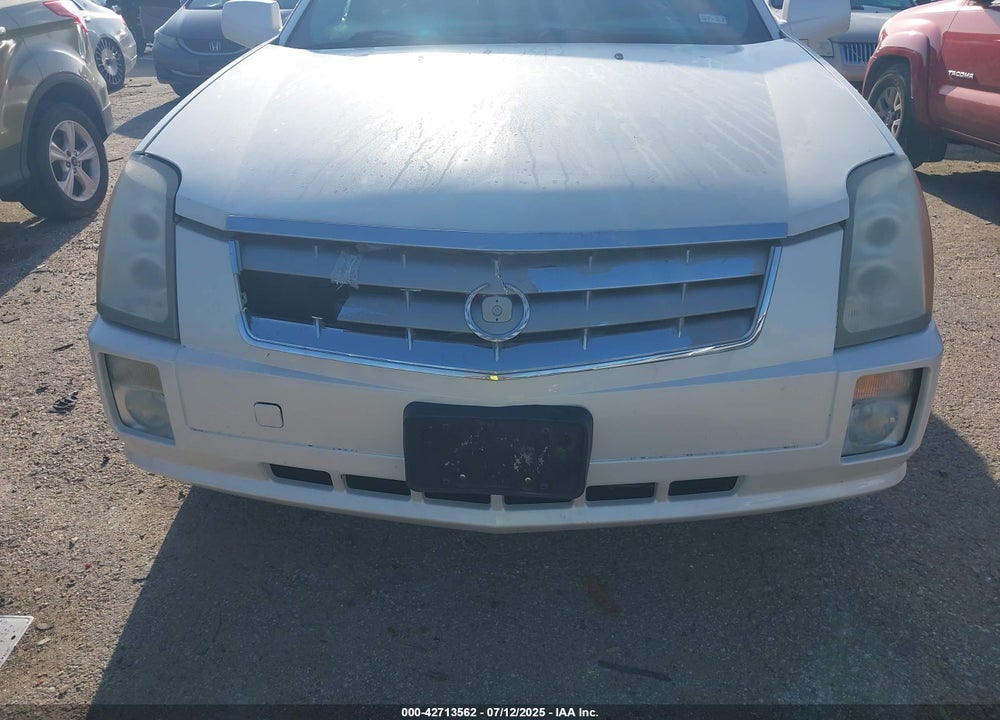 2008 CADILLAC SRX VIN: 1GYEE637080132586