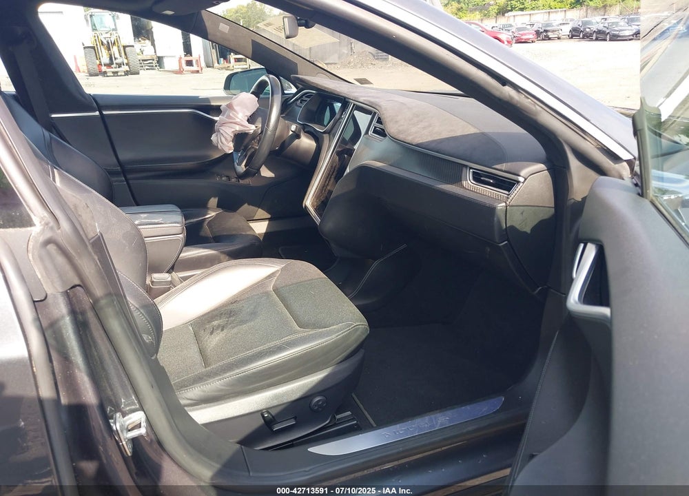 2015 TESLA MODEL S VIN: 5YJSA1E20FF110711