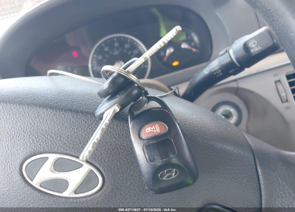 2008 HYUNDAI SONATA VIN: 5NPET46C28H384173