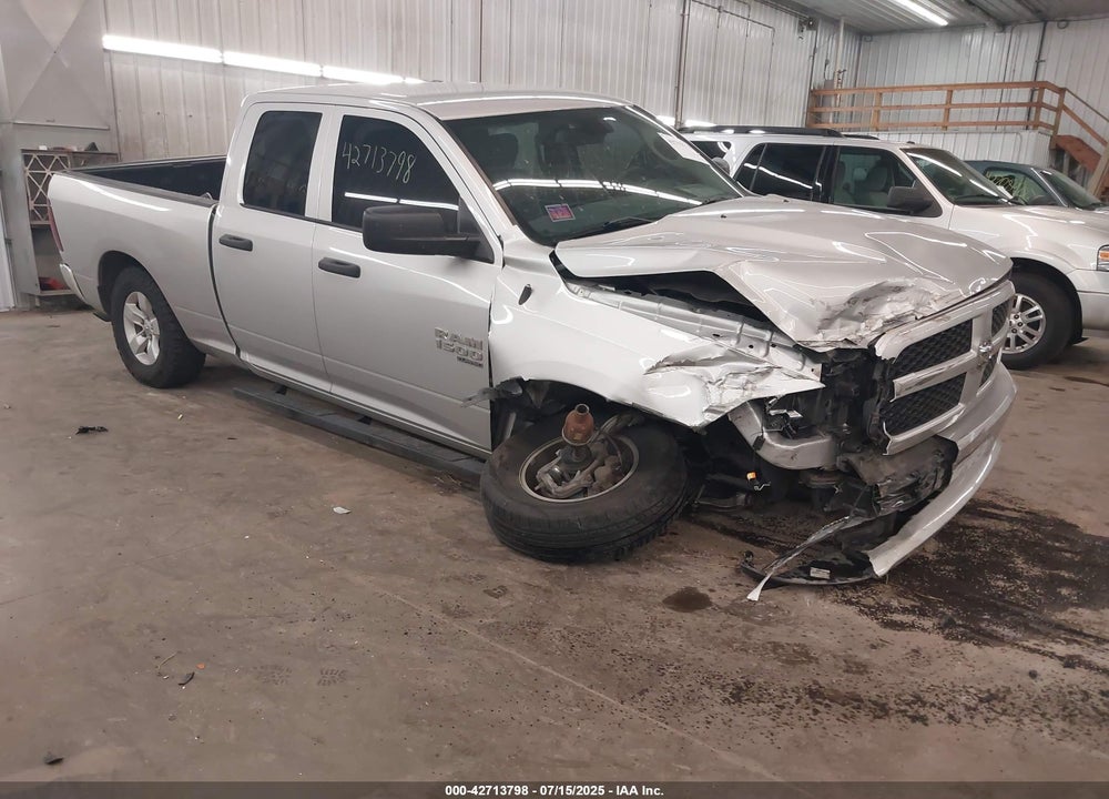 2019 RAM 1500 CLASSIC EXPRESS  4X4 6'4 BOX VIN: 1C6RR7FG5KS503662