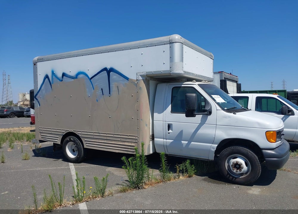 2007 FORD E-450 CUTAWAY VIN: 1FDXE45S87DB14263