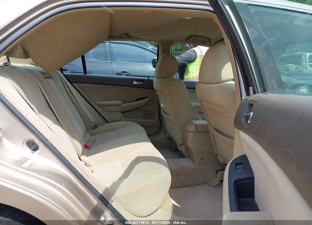 2007 HONDA ACCORD 2.4 LX VIN: 1HGCM56417A064014