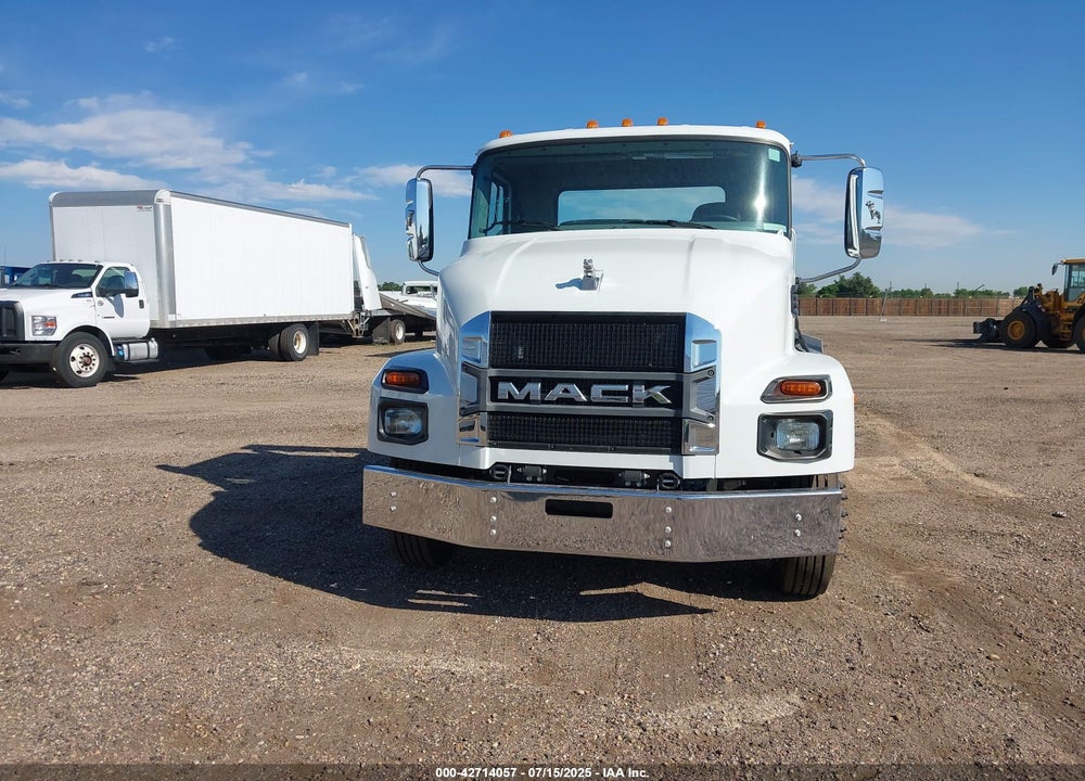 2024 MACK MD VIN: 1M2MDBAA0RS012008